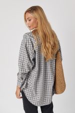 Oversize Karohemd mit aufgesetzter Tasche – Bild 2