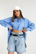 Hoch taillierte Jeansshorts mit Gürtel – Bild 7