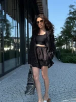 Жіночий костюм Oversize із шортами з графічним принтом