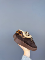 Sneakers aus Wildleder mit animalischem Print (Winter) – Bild 3